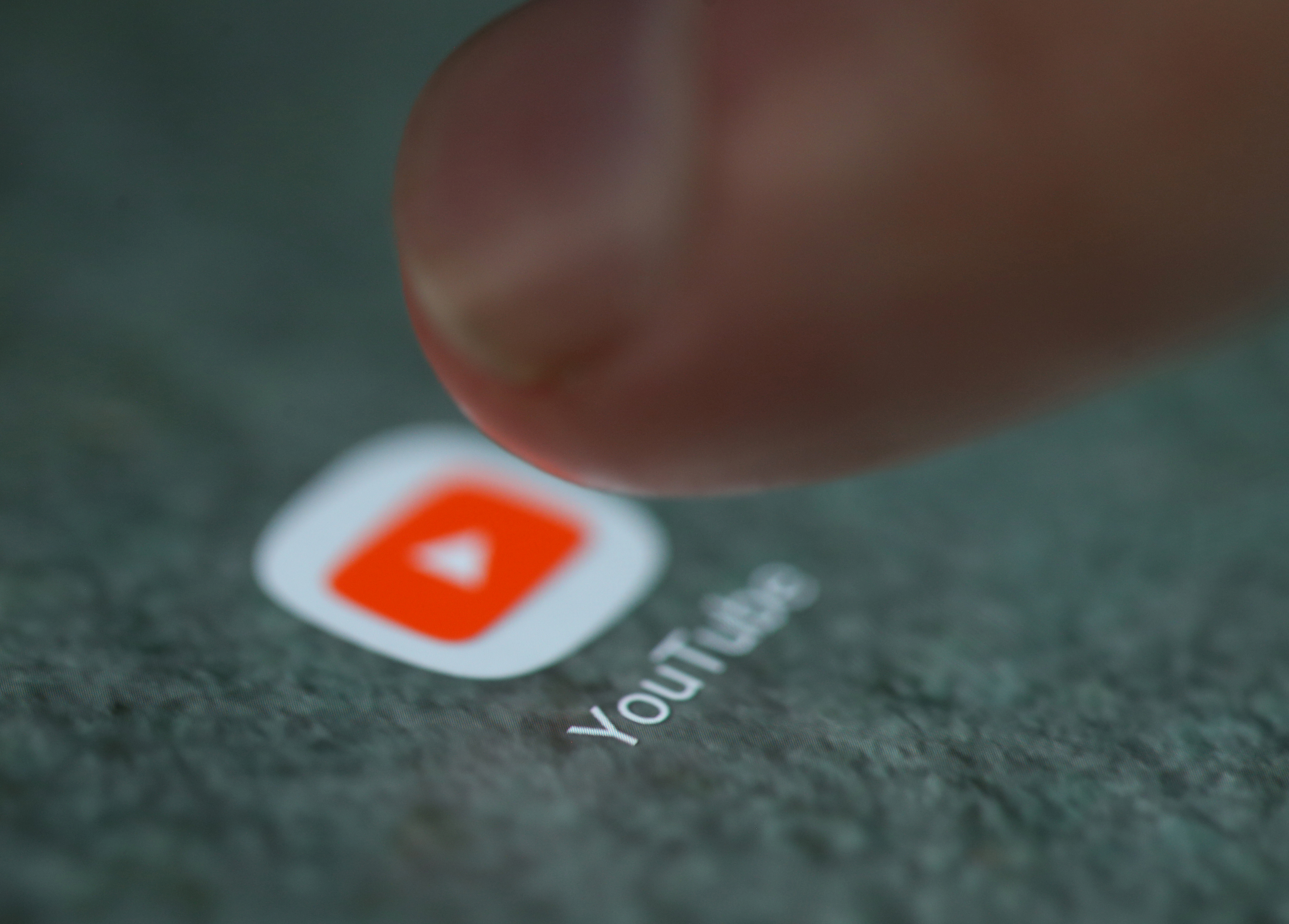 YouTube'dan İçerik Üreticilerine Yeni Gelir Şartları
