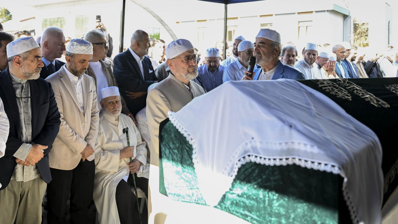 Zehra Sert Son Yolculuğuna Uğurlandı